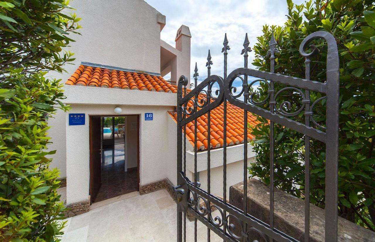 Villa Skalinada, 8 Persons, Private Pool, 巴什卡沃达 外观 照片